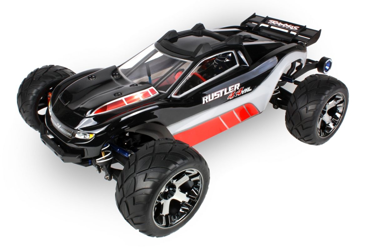 Montez des barres antiroulis sur votre Traxxas pour modifier sa